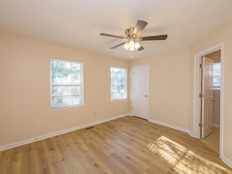 106 Keith Ct — Photo 17