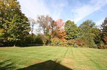 3rd image of 20 Kayla Dr