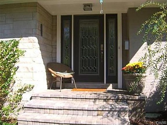 2nd image of 600 Oakwood Ave