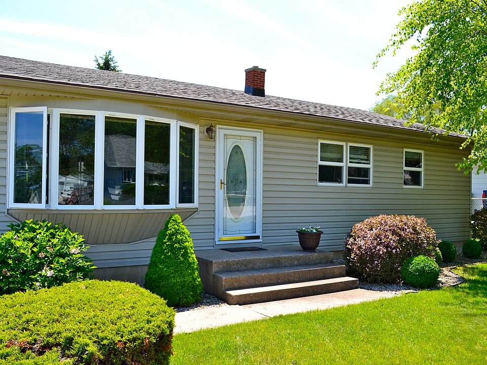 1st image of 17823 W Twin Lakes Blvd