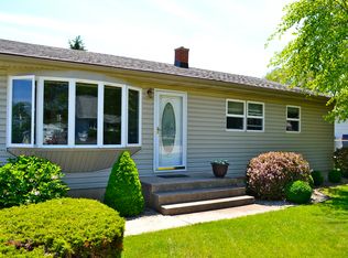 17823 W Twin Lakes Blvd, Grayslake, IL 60030