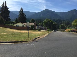 802 River View Dr #802, Cascade Locks, OR 97014