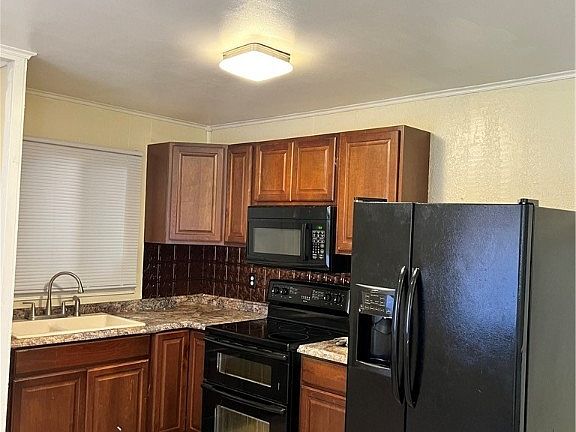 3rd image of 4215 Otis Dr