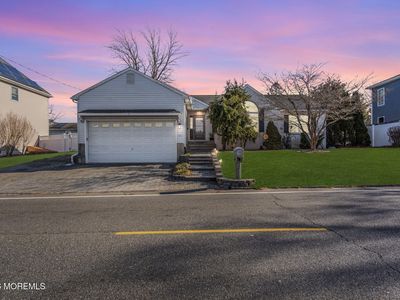 745 Surf Avenue, Beachwood, NJ, 08722