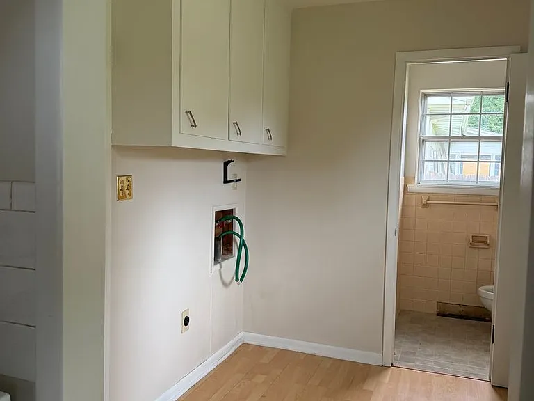 2828 S Stewart Ave — Photo 4
