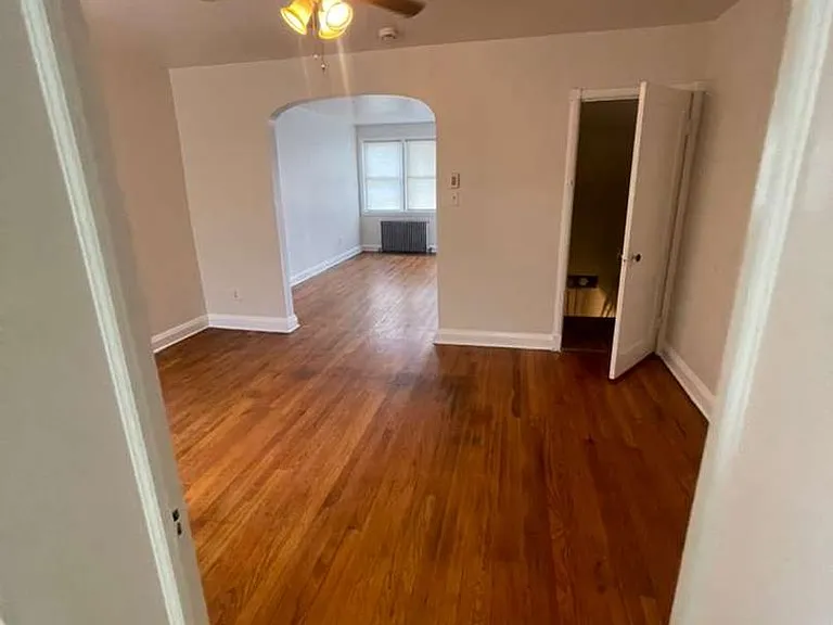1502 N Kenwood Ave — Photo 4