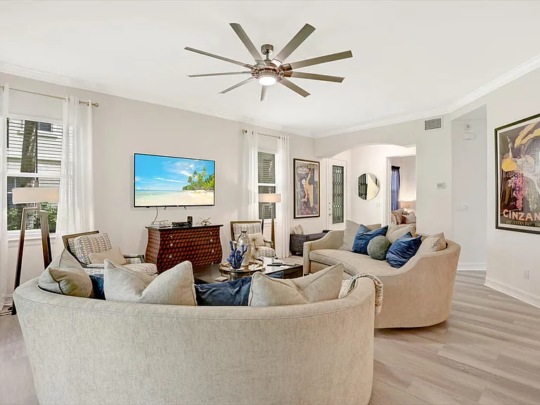 2847 Tiburon Blvd E #101-1 — Photo 10