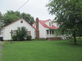 890 Shade Tree Rd, Nebo, KY 42441