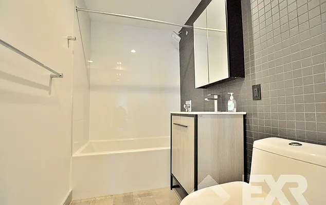 Rented by EXR | media 21