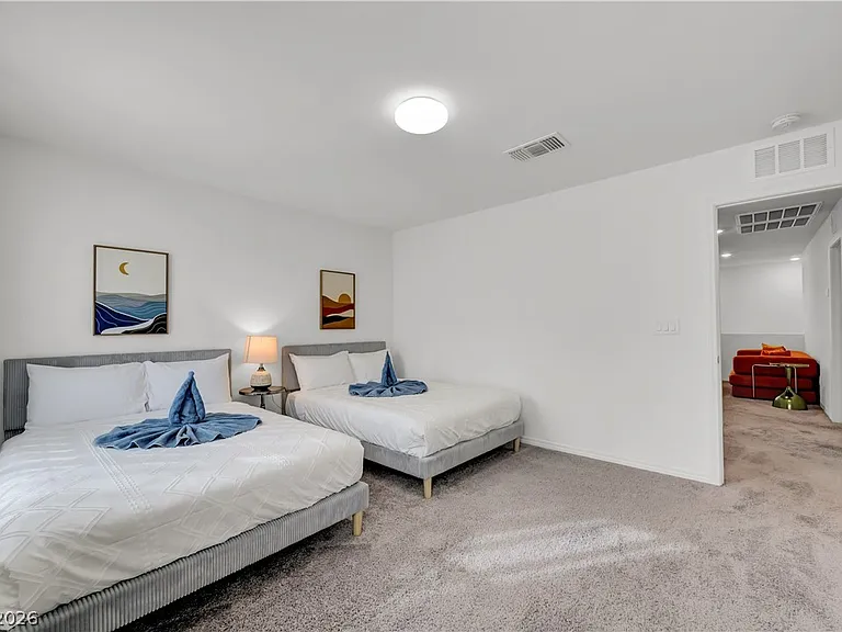 7058 Baza Ave — Photo 32