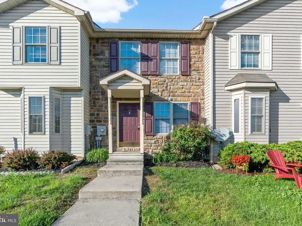 37 Ephesians Ct, Inwood, WV 25428