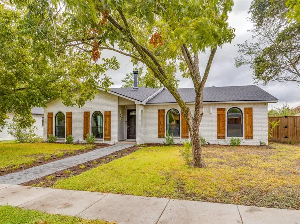 2101 Alder Trl, Grand Prairie, TX 75052
