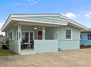 510 W Atlantic Blvd, Atlantic Beach, NC 28512