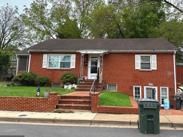 207 W Chandler St, Culpeper, VA 22701