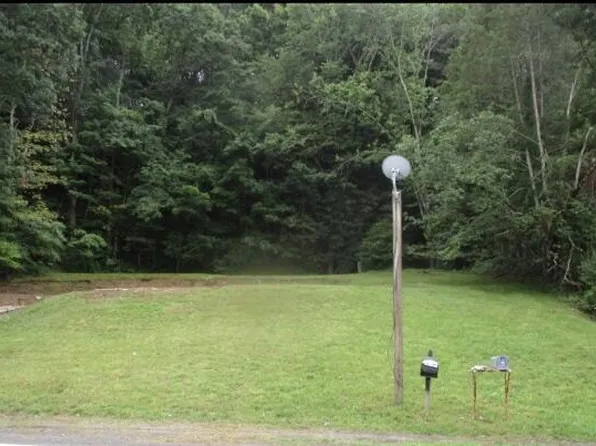 224 Old Bluefield Princeton Rd, Princeton, WV 24740