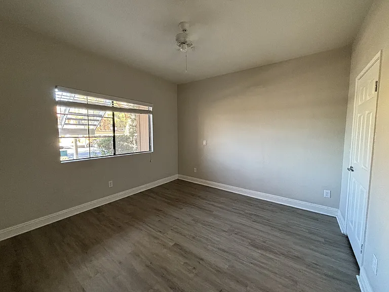 5122 S Jones Blvd #108 — Photo 13
