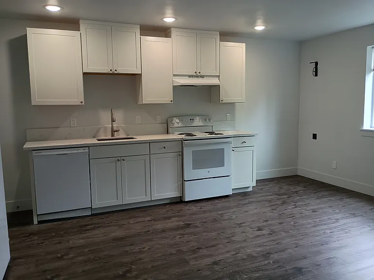 2434 SE 92nd Ave #202 — Photo 6