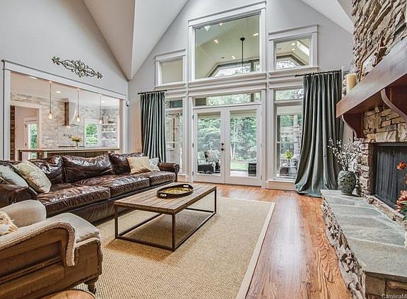 5th image of 1005 Mapesbury Ln