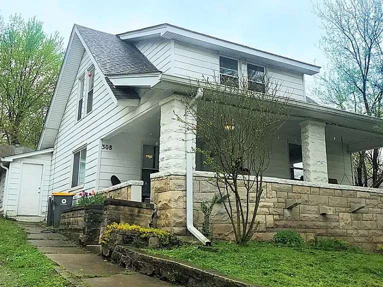 308 S. Madison St (NLM) — Photo 2
