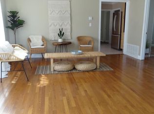 4036 Clayton Ave, Los Angeles, CA 90027