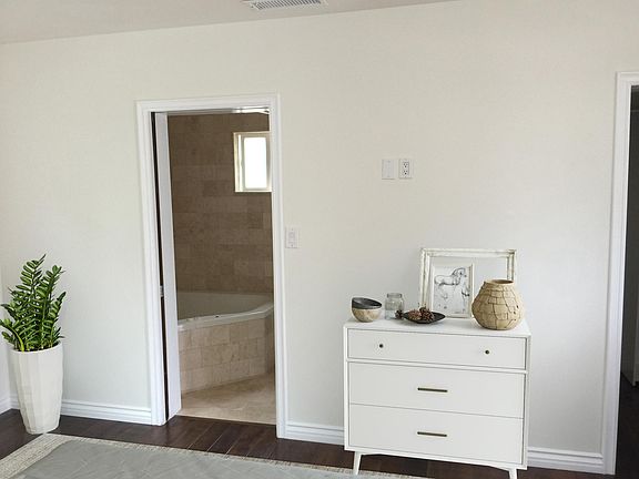 Bedroom 4 (Master bedroom with bathroom)