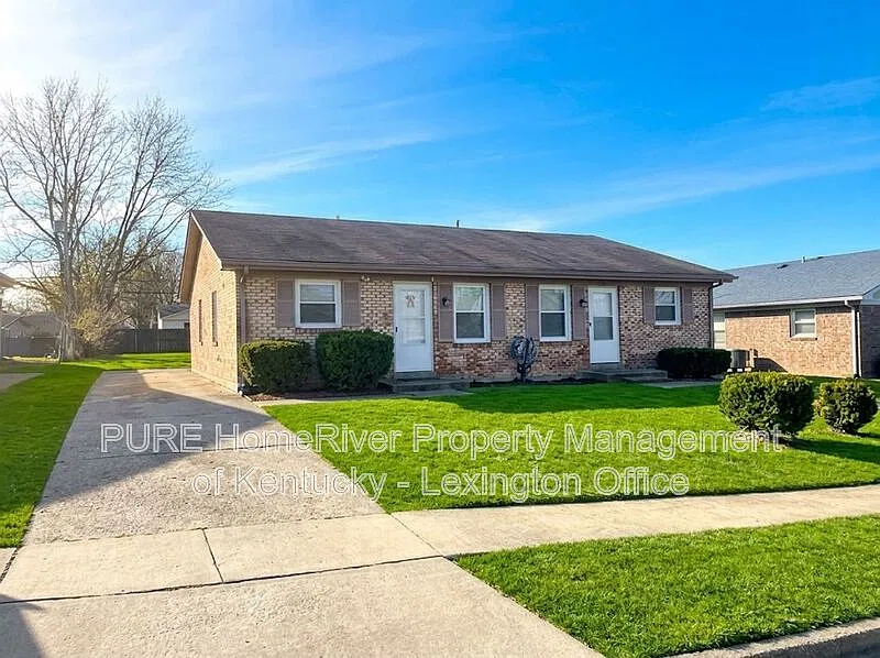2 bed, 1.0 bath, 800 sqft, $995 — Photo 1
