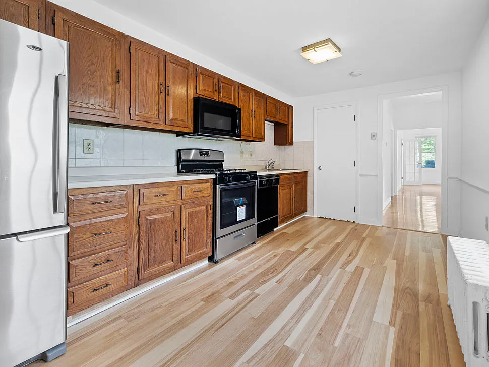 3 bed, 1.5 bath, 1500 sqft, $3,200 — Photo 1