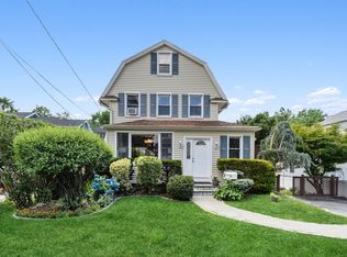 534 4th St, Mamaroneck, NY 10543