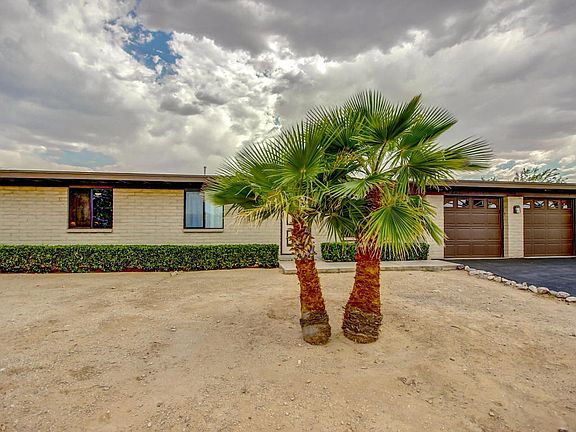 3rd image of 501 W Placita De La Poza