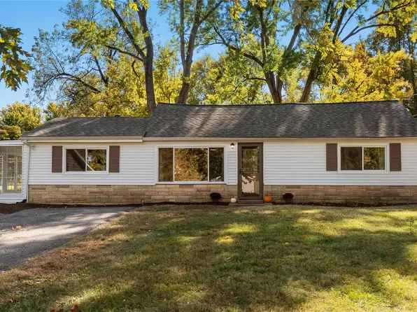 11510 Terry Ave, Maryland Heights, MO 63043