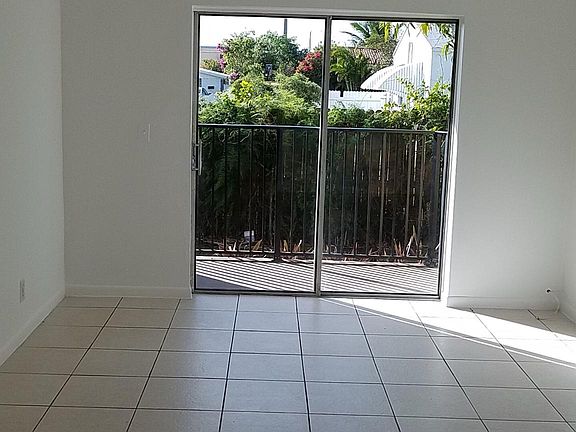 4th image of 203 NE 3rd St #7