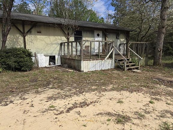 2nd image of 916 Windsor Rd