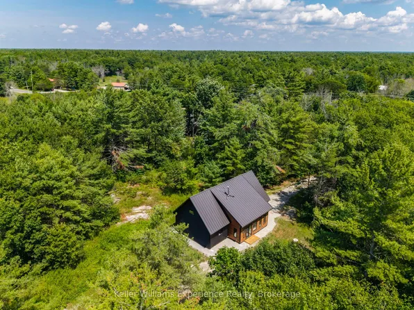 753 Honey Harbour Rd, Georgian Bay, ON L0K 1S0