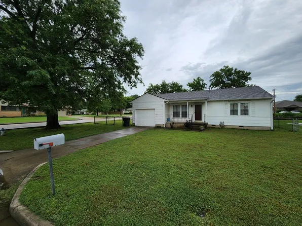 202 E Falletti Ave, Claremore, OK 74017