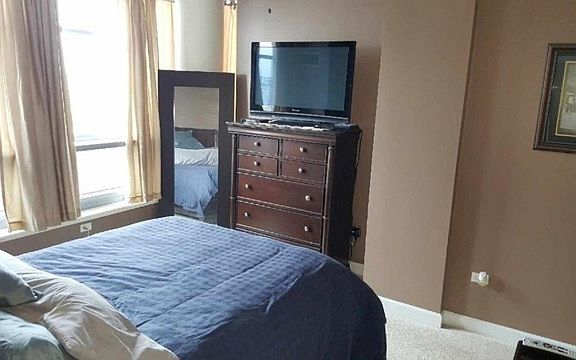 5th image of 1600 S Prairie Ave #1505