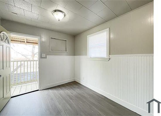 2nd image of 3205 Iowa St #3