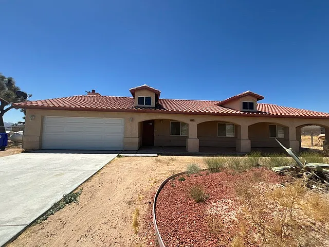 58633 Buena Vista Dr — Photo 1