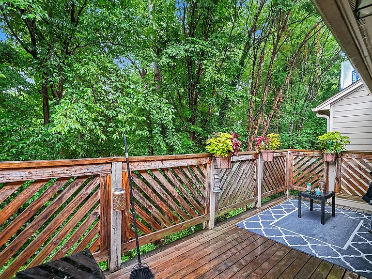 6121 Gray Gate Ln #K — Photo 23