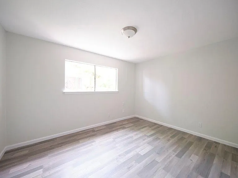 8616 Fireside Dr #B — Photo 8