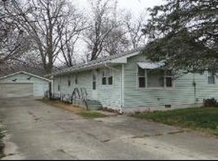 300 Half St, Woodland, IL --