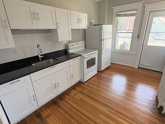 2nd image of 356 Springfield St #1