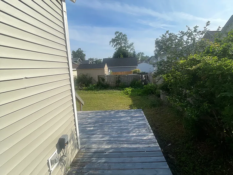 1609 McGraft St — Photo 15