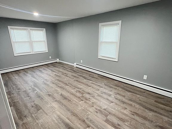 5th image of 165 Garden Dr #2