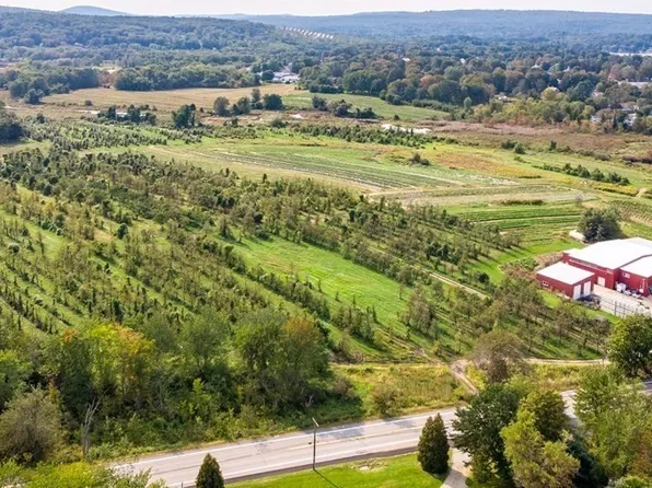 107 E Main St, West Brookfield, MA 01585