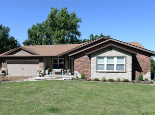8 High Trl, Saint Peters, MO 63376