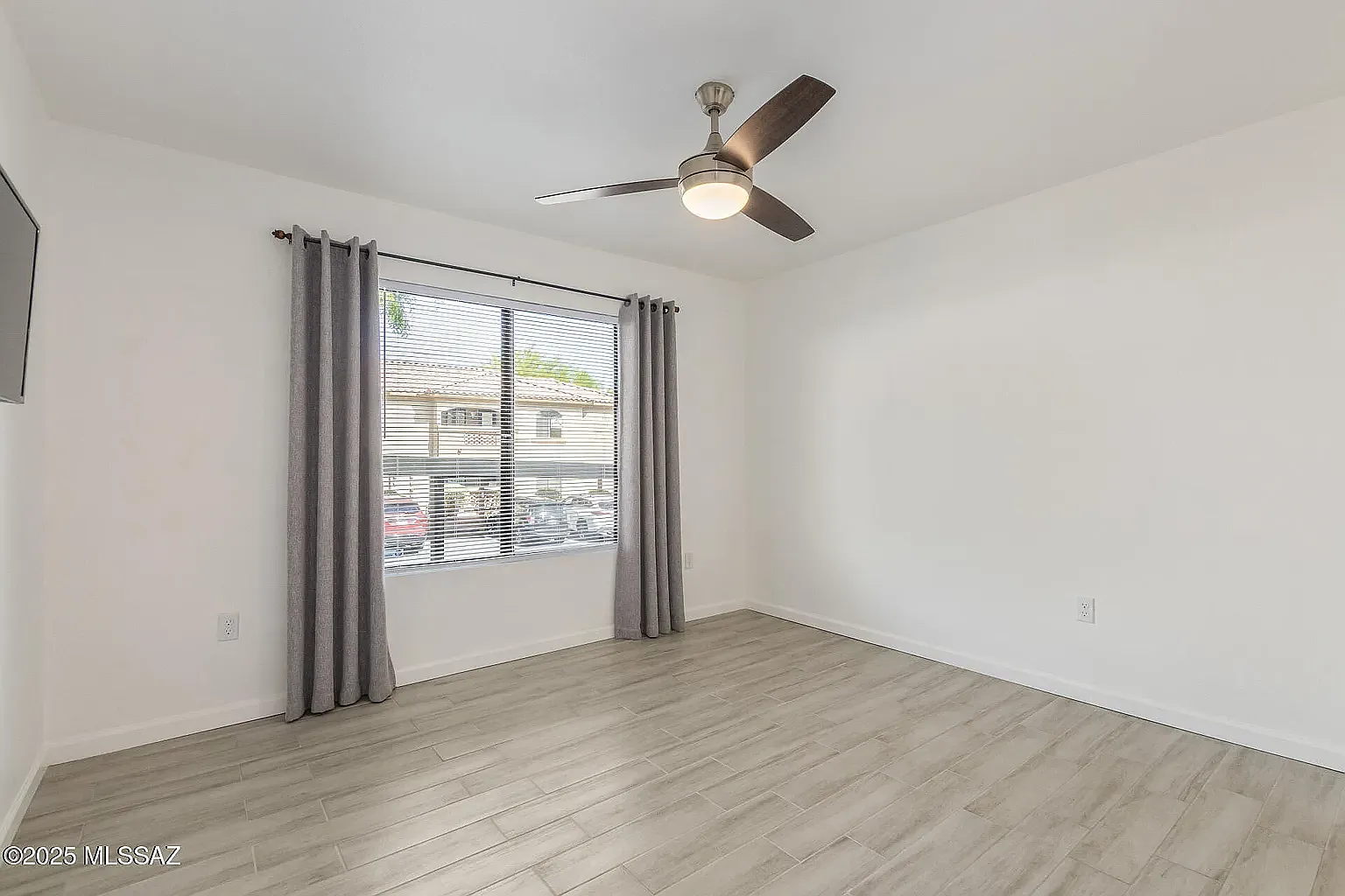 1 bed, 701 sqft, $1,300 — Photo 4