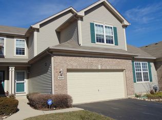 989 Oak Ridge Blvd, Elgin, IL 60120