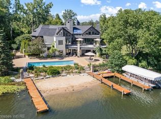 4912 Oakwood Ct, Commerce Township, MI 48382