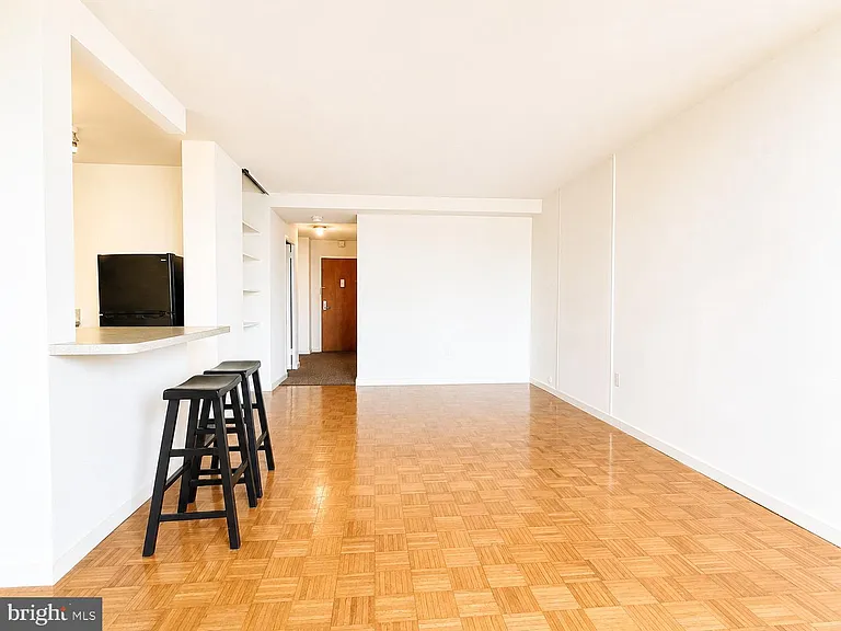 604 S Washington Sq #36-2406 — Photo 3