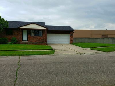 28045 Buckingham St, Livonia, MI, 48154